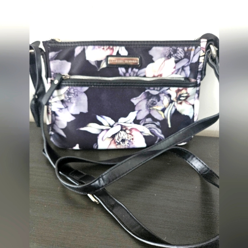 Adrienne Vittadini Crossbody